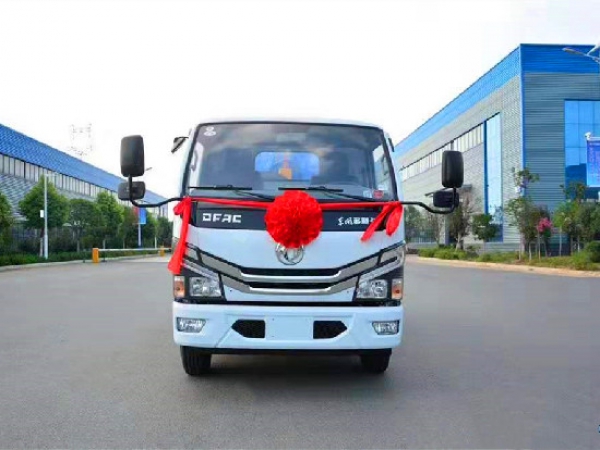 東風(fēng)小多利卡國六藍牌車廂可卸（鉤臂5方）式垃圾車