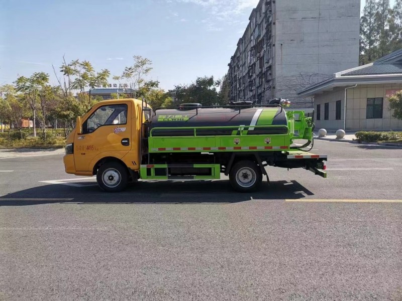 東風(fēng)途逸藍牌清洗吸污車