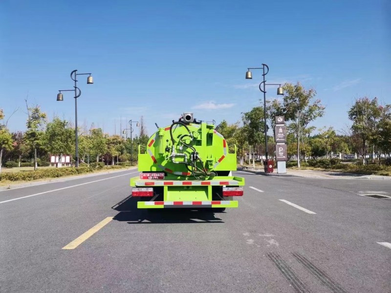 東風(fēng)途逸藍牌清洗吸污車