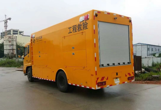 3200-4000立方搶險(xiǎn)車(chē)