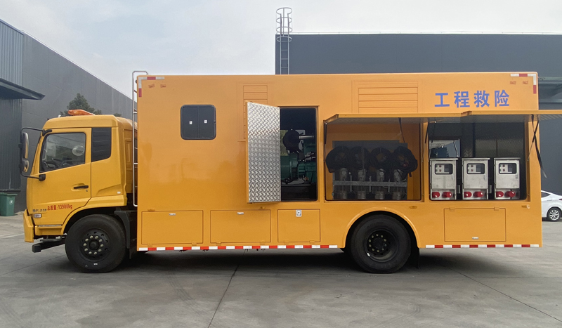 東風(fēng)天錦3000-4000大流量搶險車