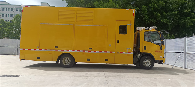 五十鈴救險(xiǎn)裝備車(chē)